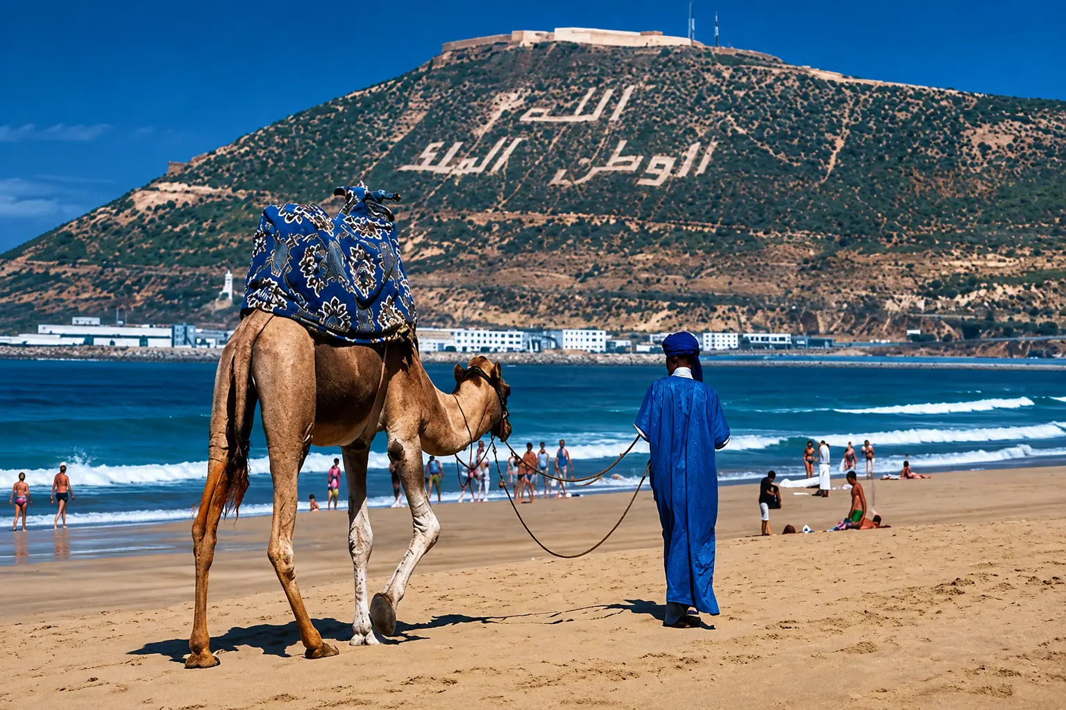 Véhicule de chauffeur privé pour journées baie, vallée et côte au départ de Taghazout