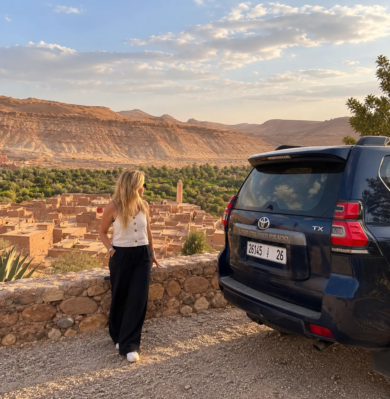 Véhicule de chauffeur privé pour circuits côtiers et de vallée au départ d’Agadir